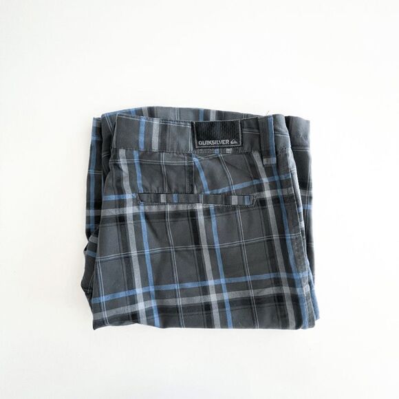Quiksilver Gray and Blue Plaid Men's Flat Front Shorts - Picture 10 of 10